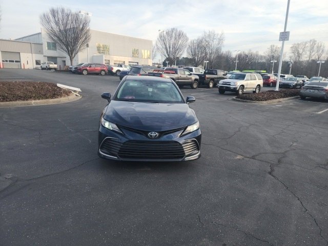 Used 2021 Toyota Camry LE image 2