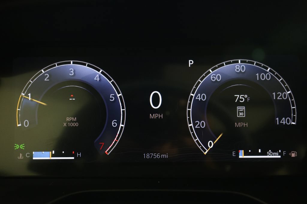 Used 2025 Jeep Grand Cherokee Summit AWD/4WD image 18