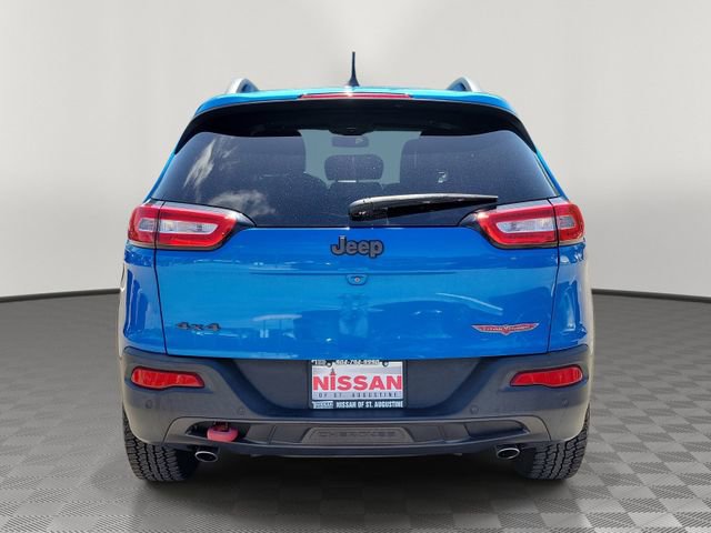 Used 2018 Jeep Cherokee Trailhawk AWD/4WD image 3