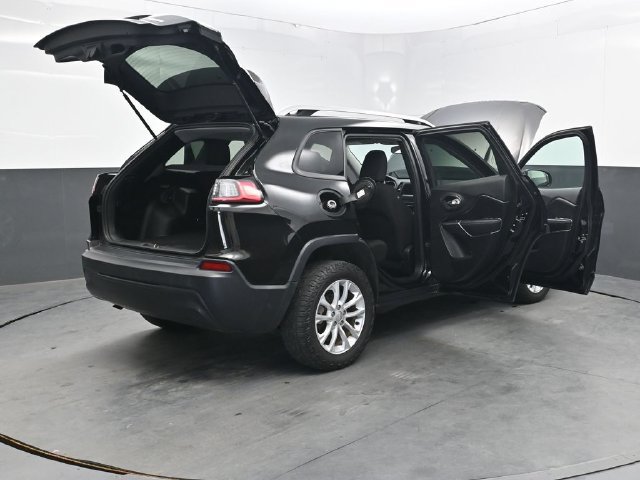 Used 2020 Jeep Cherokee Latitude FWD image 52
