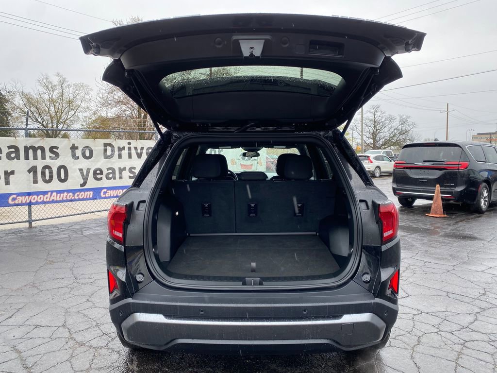 Used 2025 GMC Terrain Elevation AWD/4WD image 4