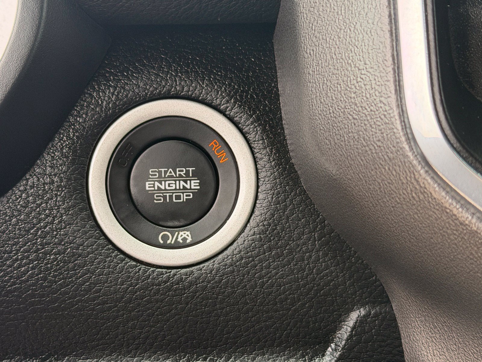 Used 2026 RAM 1500 Laramie AWD/4WD image 31
