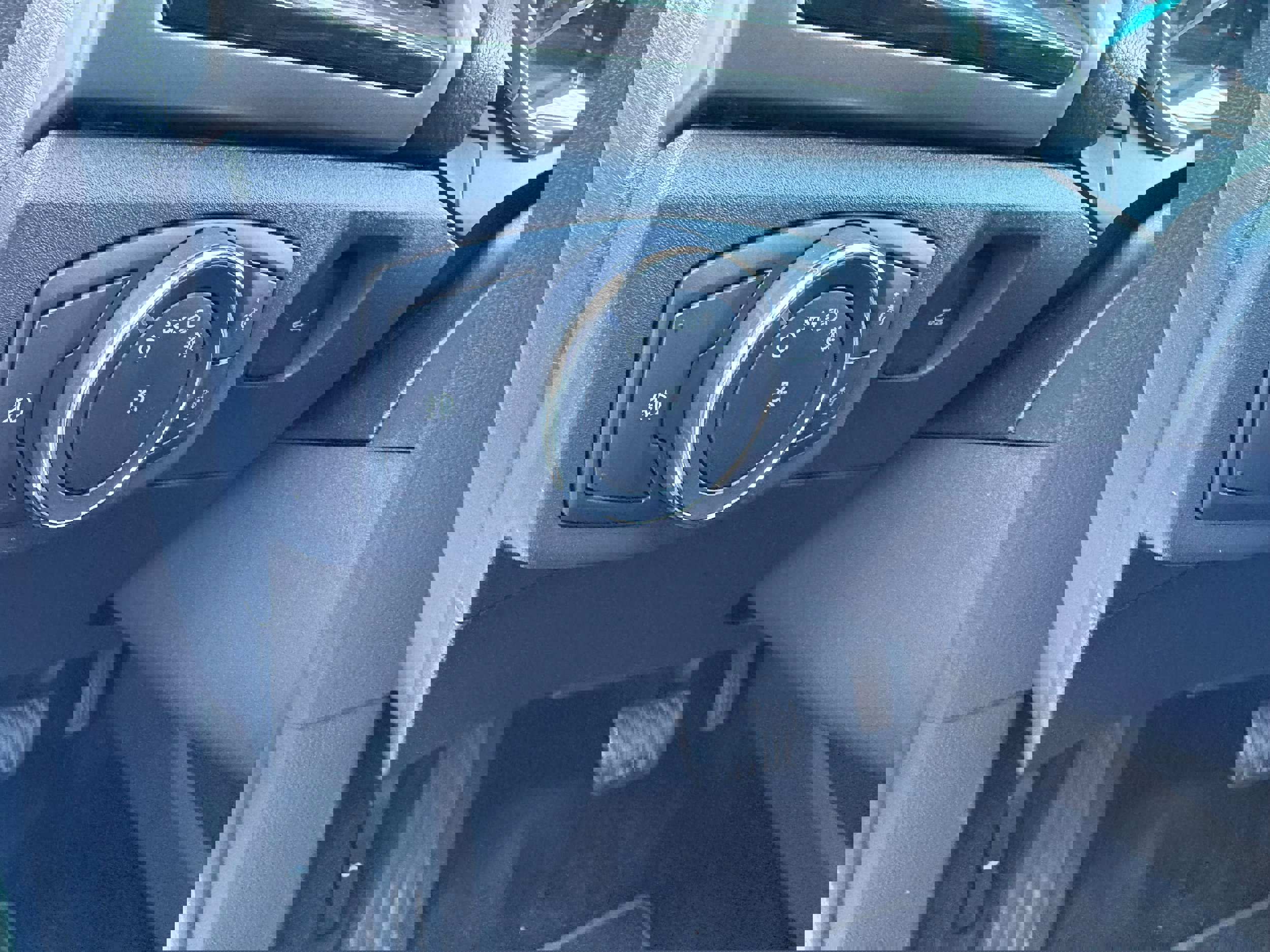 Used 2013 Ford Fusion SE image 16