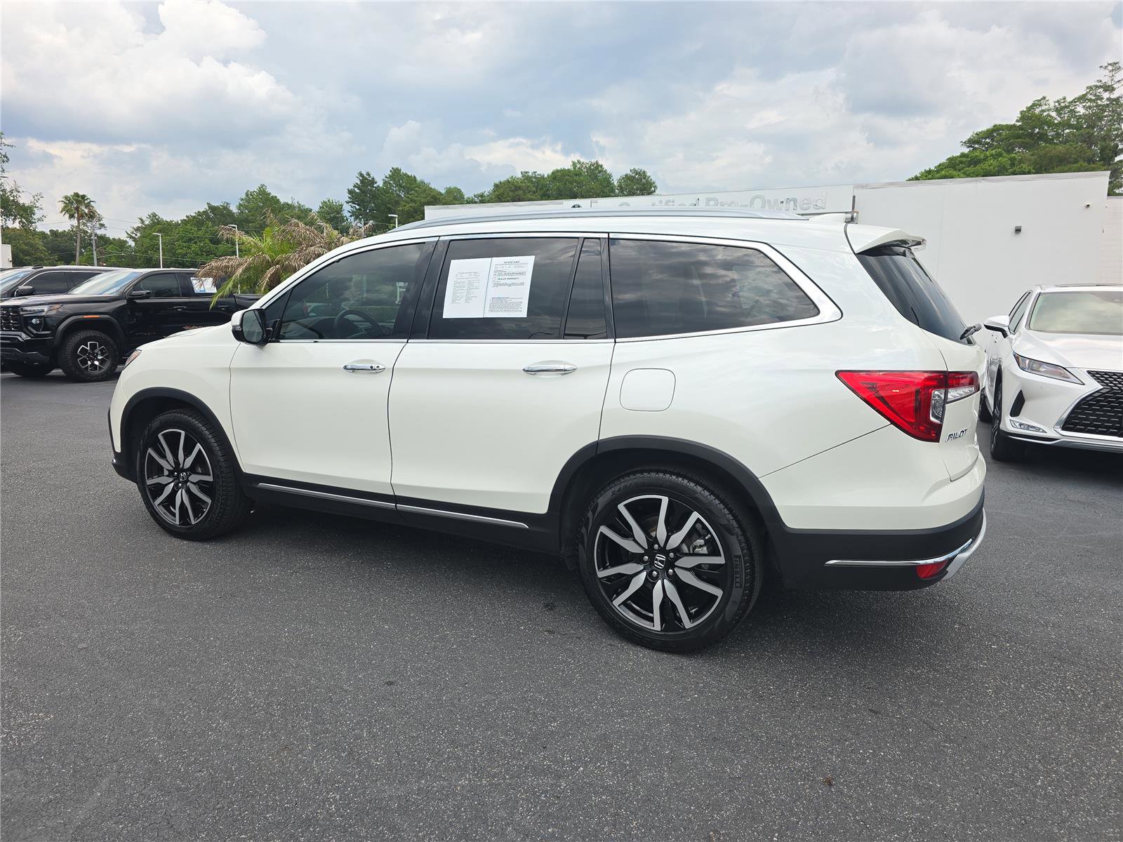 Used 2019 Honda Pilot Touring image 7