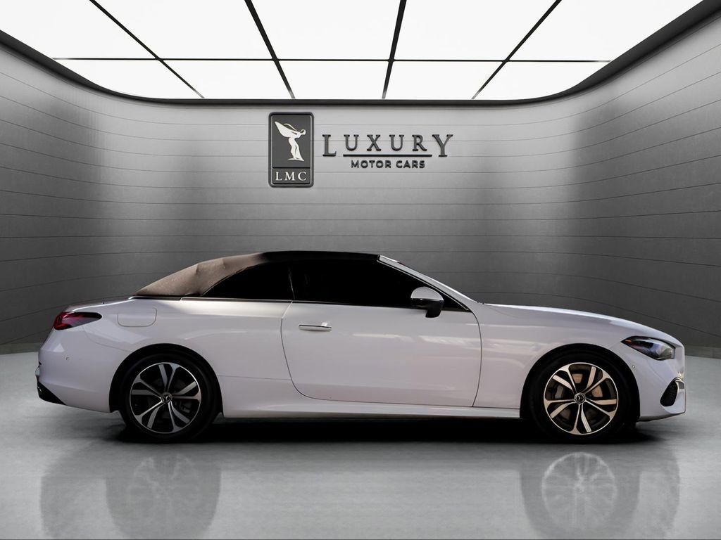 Used 2024 Mercedes-Benz CLE 300 4MATIC Cabriolet image 10