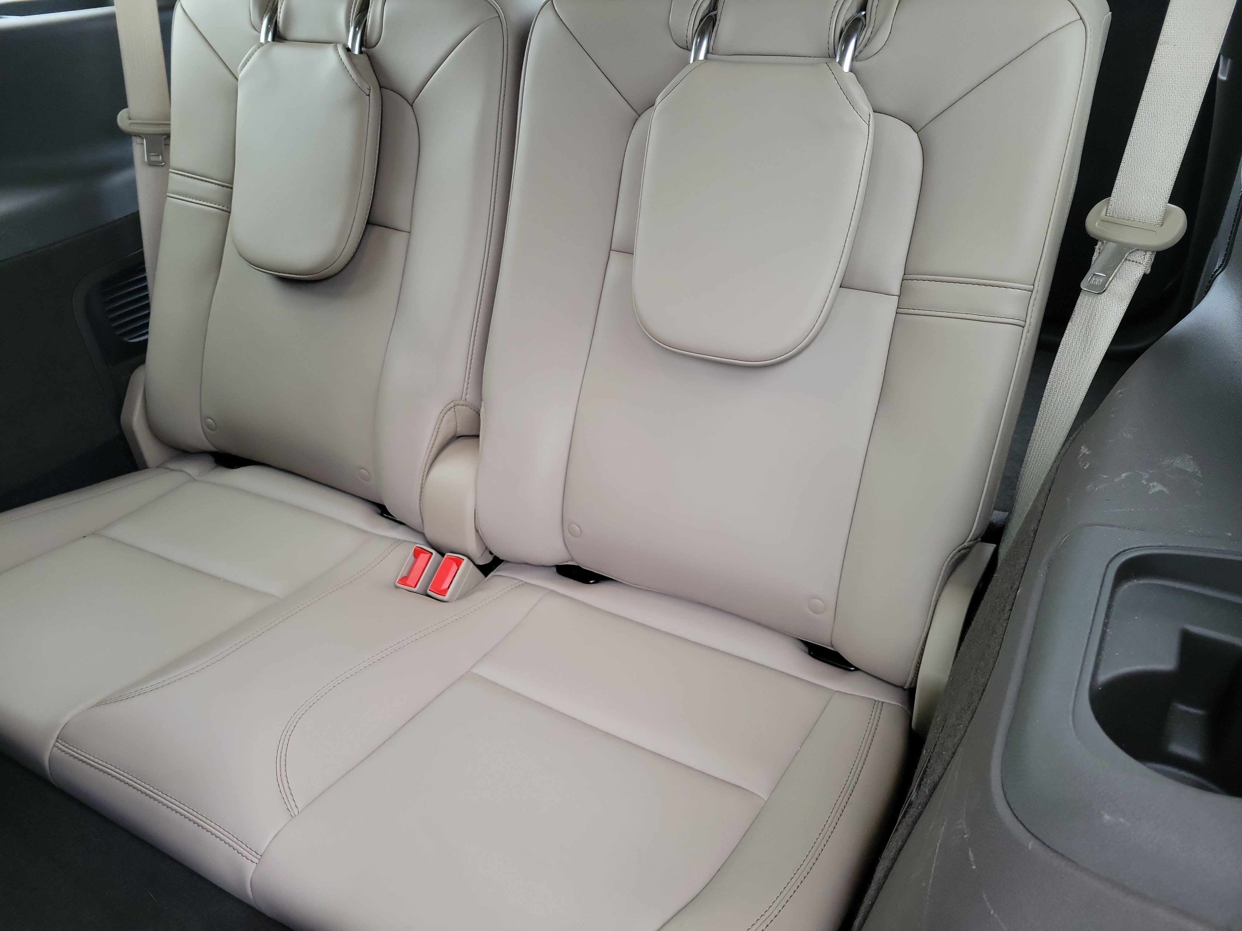Used 2023 Lincoln Aviator AWD w/ Class IV Trailer Tow Package image 12