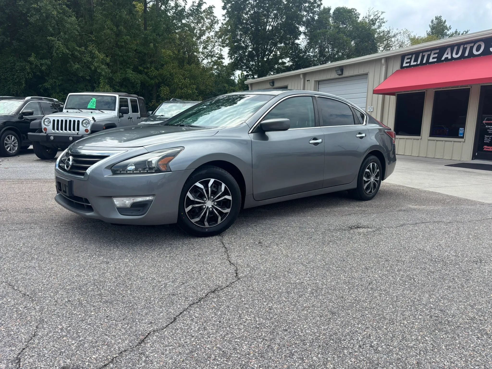 Used 2015 Nissan Altima 2.5 S w/ Power Driver Seat Package FWD image 3