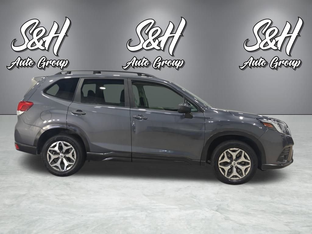 Used 2022 Subaru Forester Premium image 22