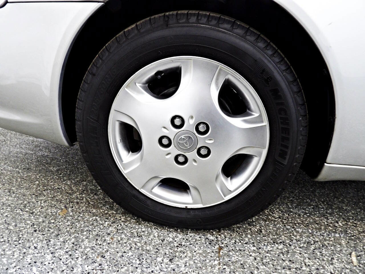 Used 2003 Toyota Avalon XLS image 17