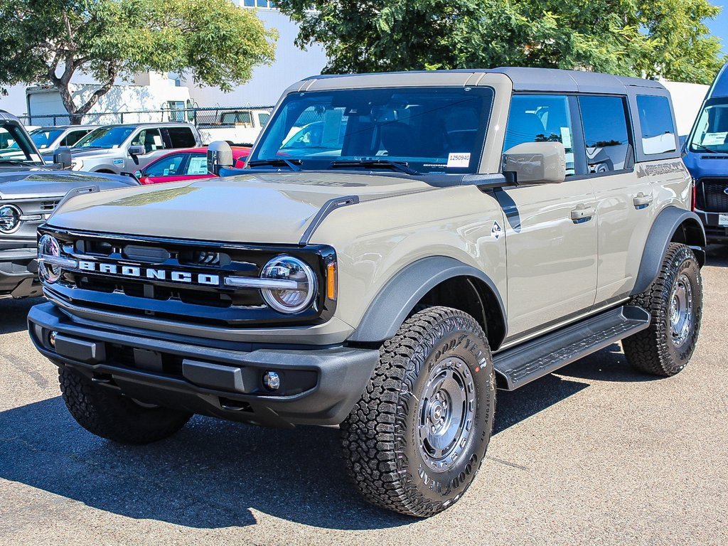 New 2025 Ford Bronco Outer Banks image 3