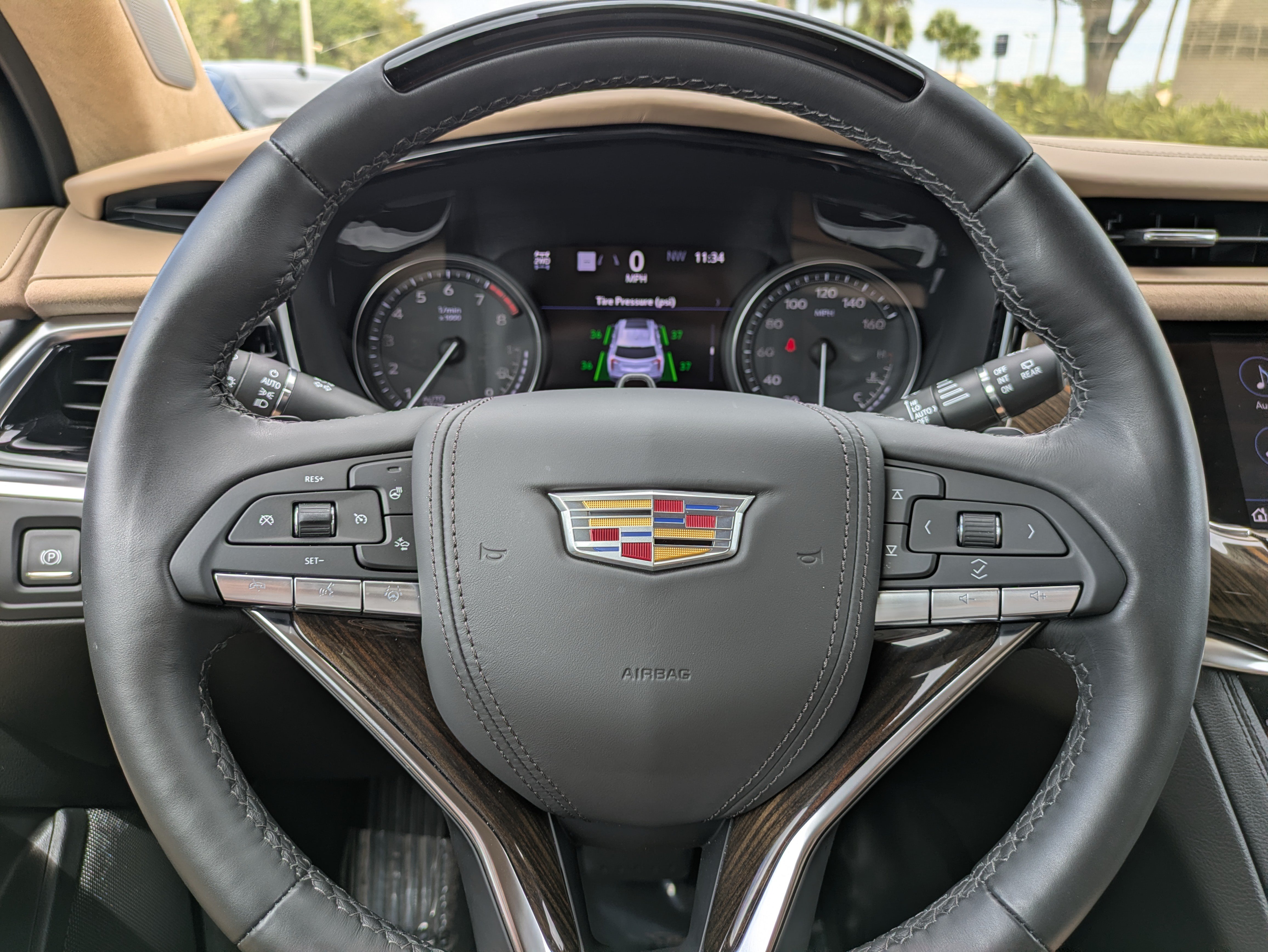 Certified 2025 Cadillac XT6 Premium Luxury w/ Platinum Package AWD/4WD image 26
