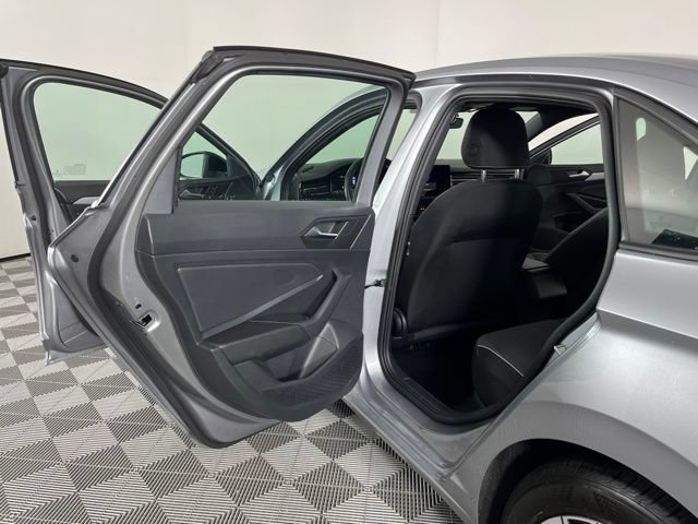 Used 2025 Volkswagen Jetta Sport FWD image 37