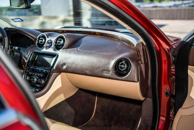 Used 2012 Jaguar XJ RWD image 47