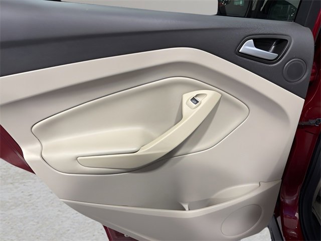 Used 2015 Ford Escape Titanium image 28