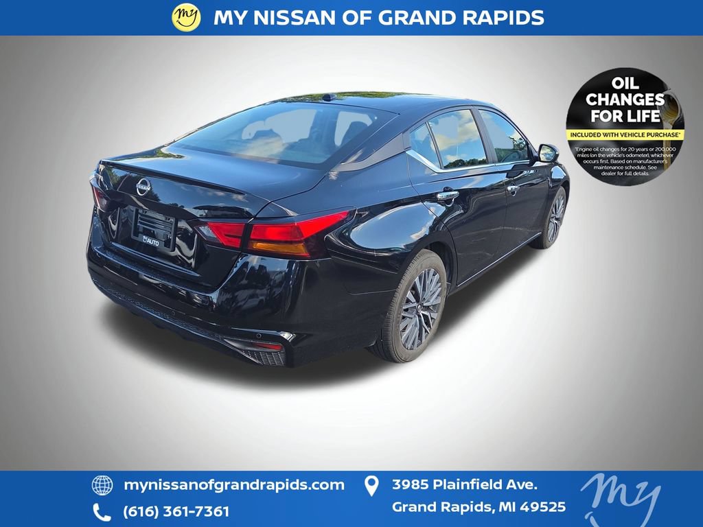 Used 2025 Nissan Altima 2.5 SV FWD image 6