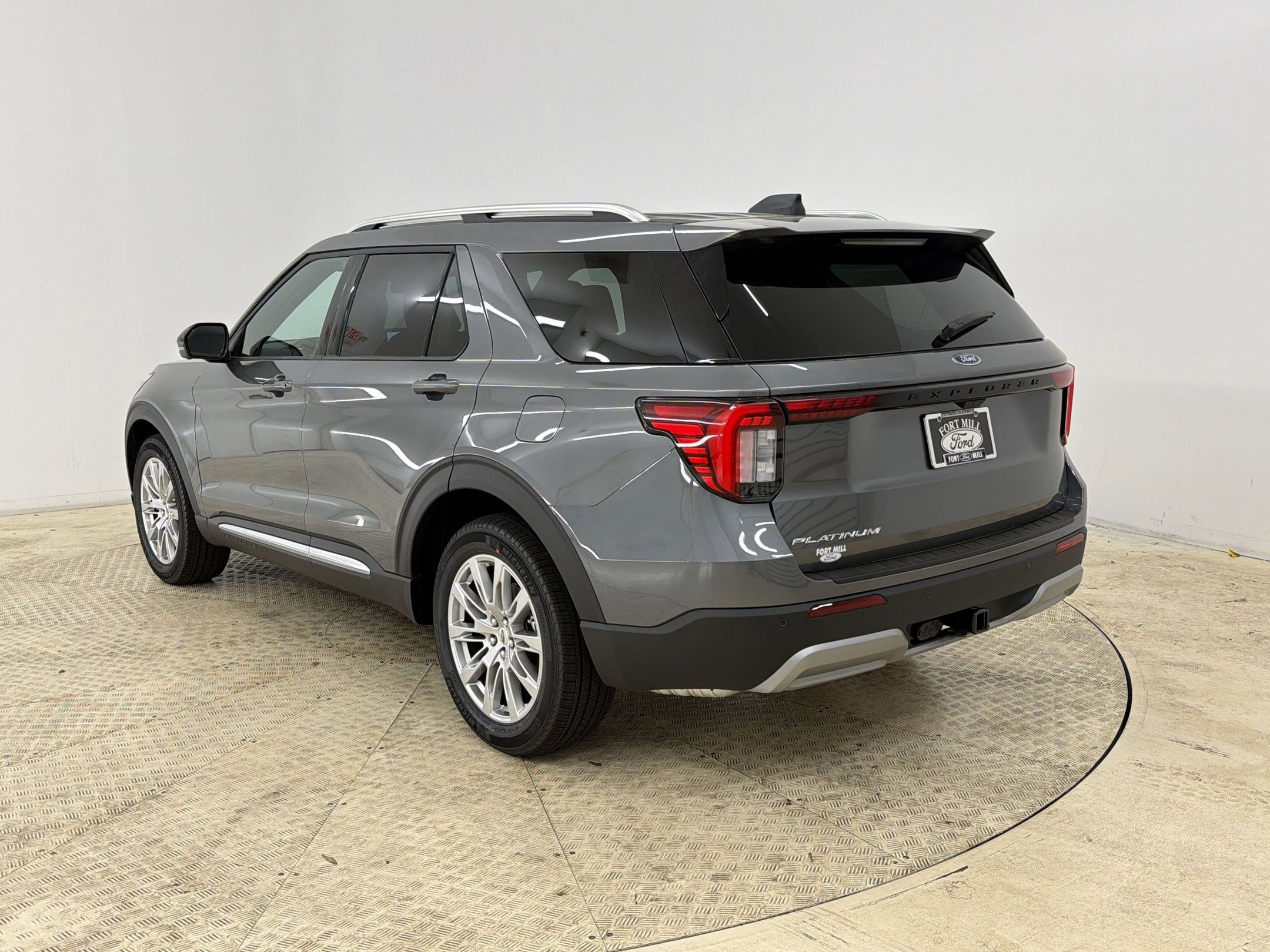 New 2026 Ford Explorer Platinum image 3
