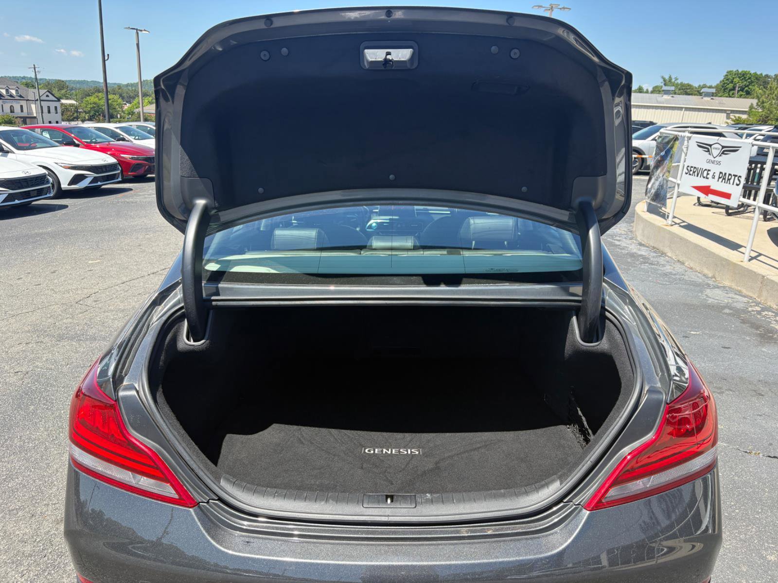 Used 2021 Genesis G70 2.0T image 11