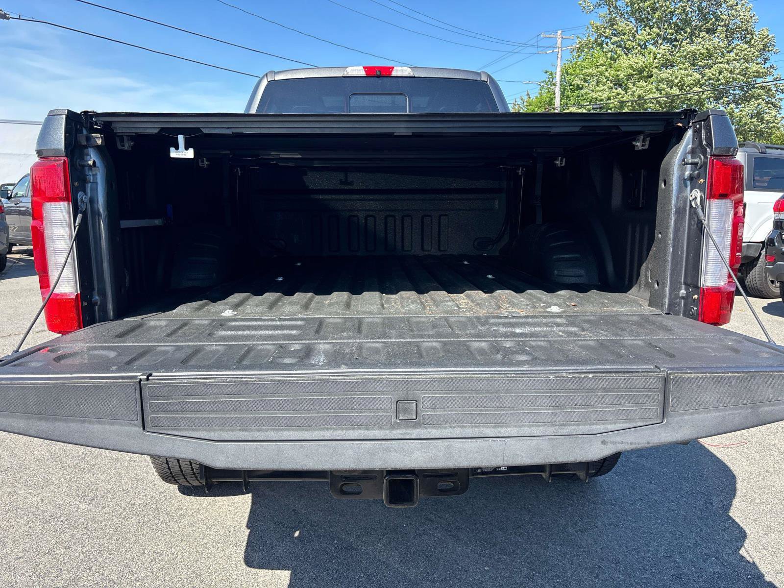 Used 2019 Ford F350 Lariat w/ Lariat Ultimate Package AWD/4WD image 8
