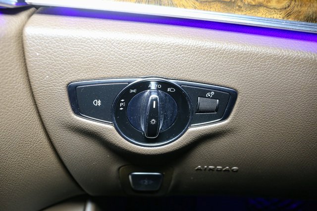 Used 2017 Mercedes-Benz E 300 4MATIC image 33