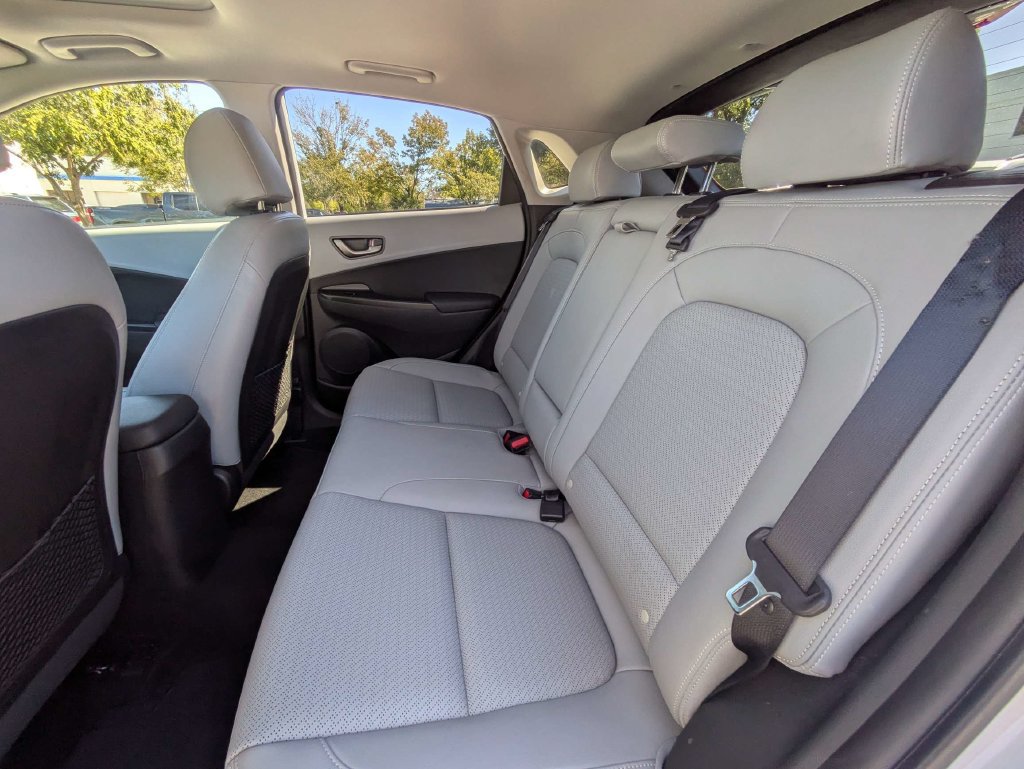 Used 2021 Hyundai Kona Limited FWD image 14