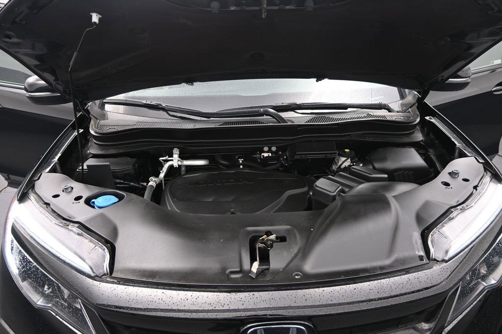 Used 2022 Honda Pilot Sport image 18