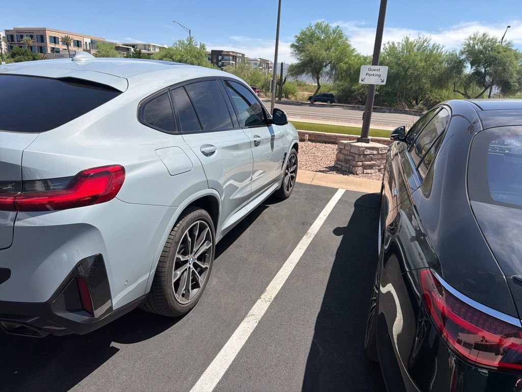 Certified 2024 BMW X4 xDrive30i w/ M Sport Package AWD/4WD image 4