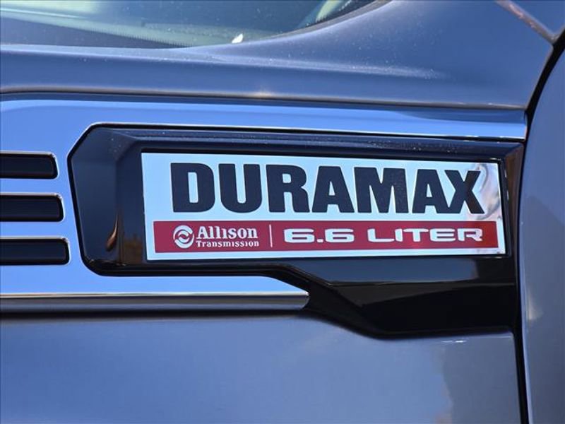 New 2026 GMC Sierra 2500 SLT w/ SLT Premium Package image 9