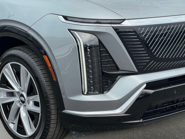 Certified 2026 Cadillac Vistiq Luxury AWD/4WD image 27