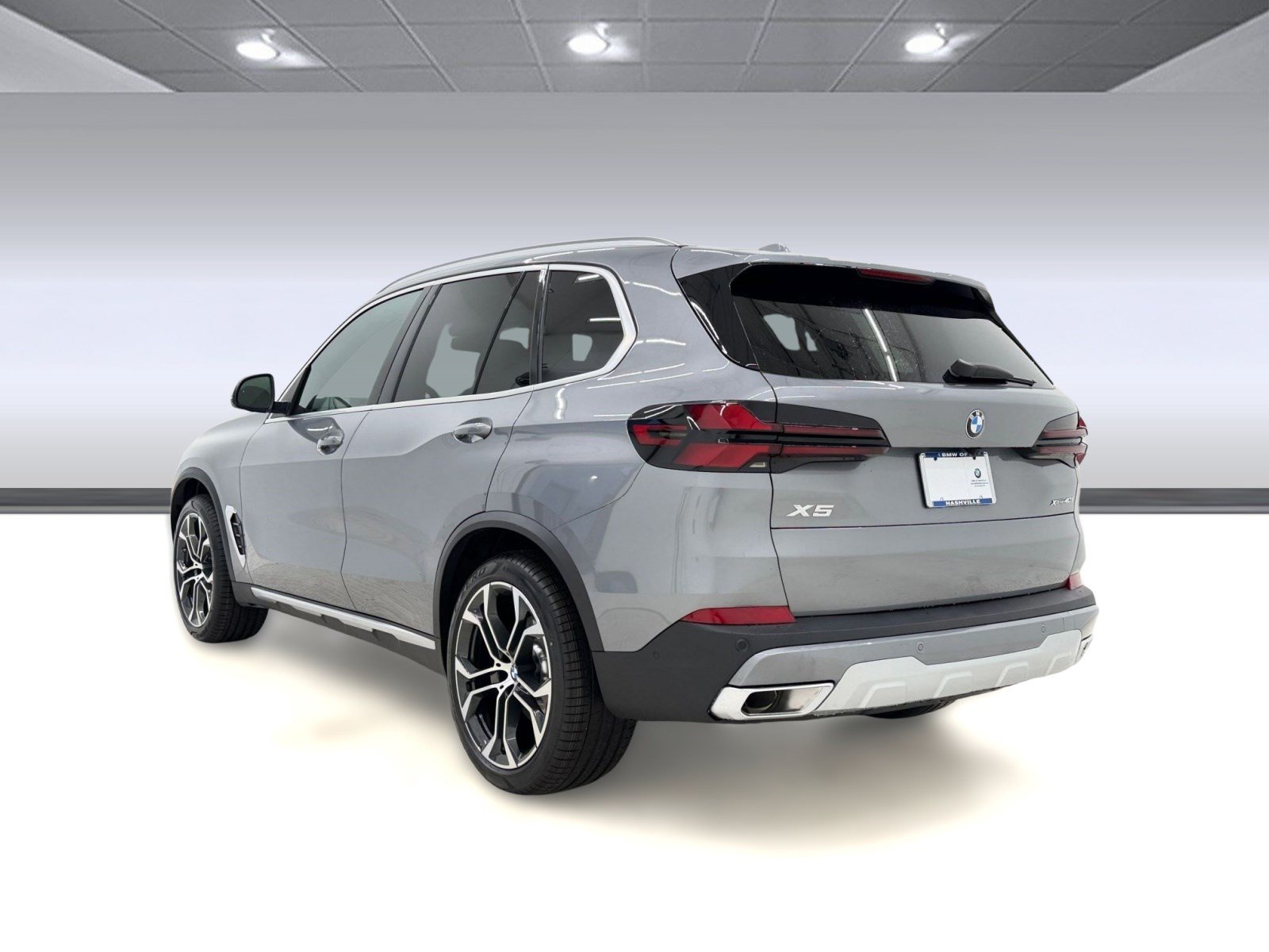 New 2026 BMW X5 xDrive40i w/ Premium Package AWD/4WD image 3