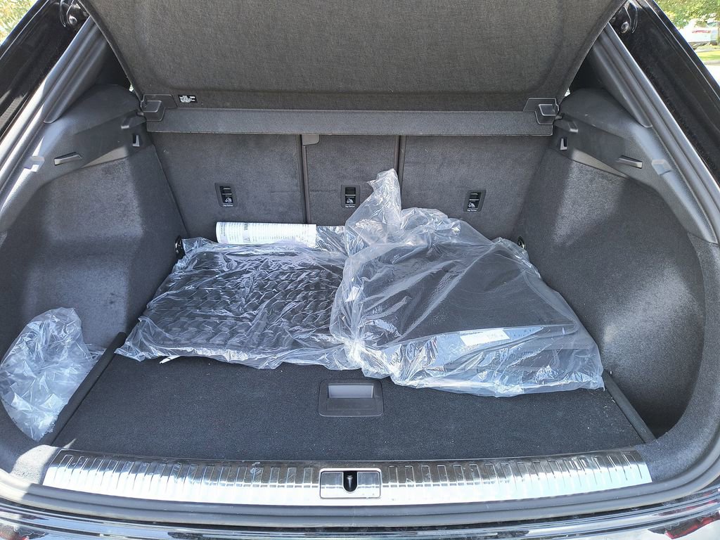 Used 2025 Audi Q3 2.0T Premium w/ Convenience Package image 8