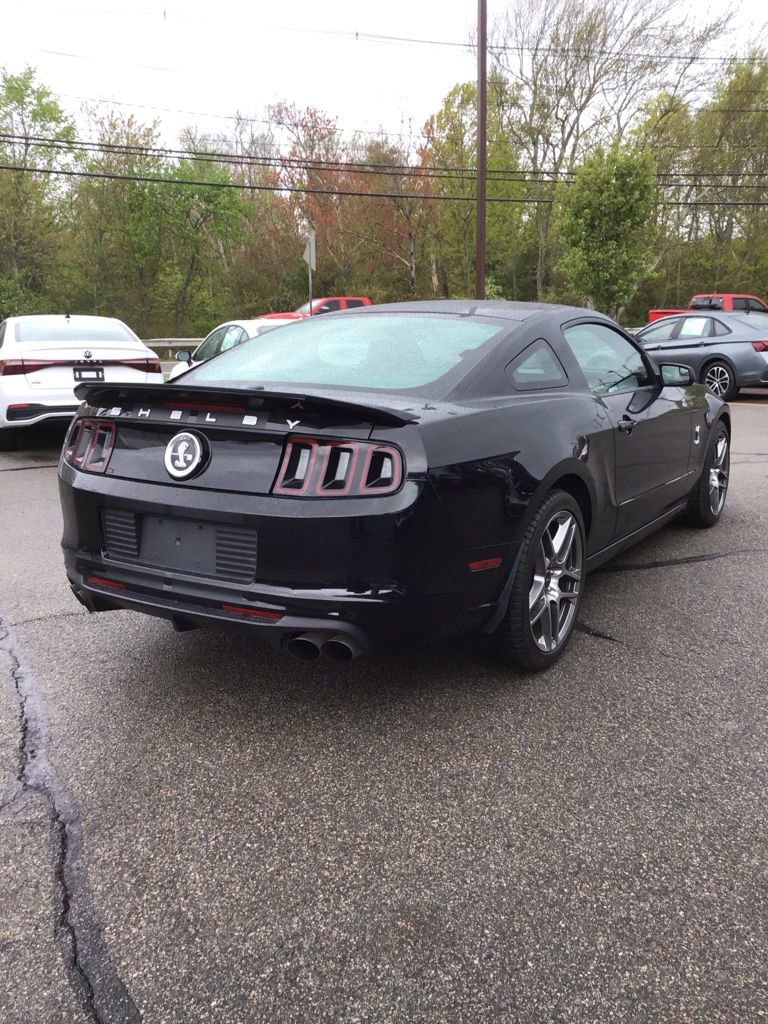 Used 2013 Ford Mustang Shelby GT500 RWD image 3
