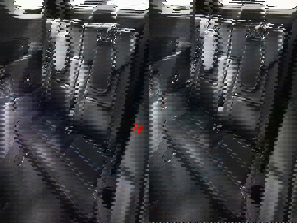 Certified 2025 Ford Explorer ST-Line image 15