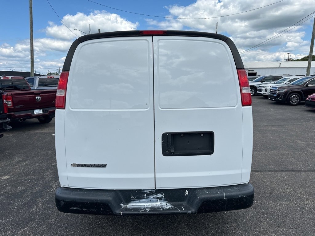 Used 2018 Chevrolet Express 2500 Work Van image 7