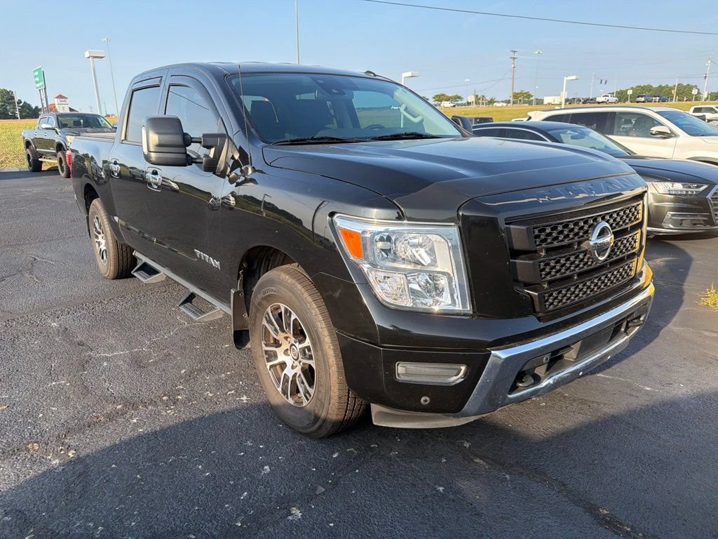Used 2021 Nissan Titan SV w/ SV Convenience Package AWD/4WD image 2