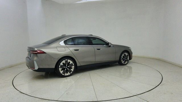 Used 2025 BMW 530i RWD image 74