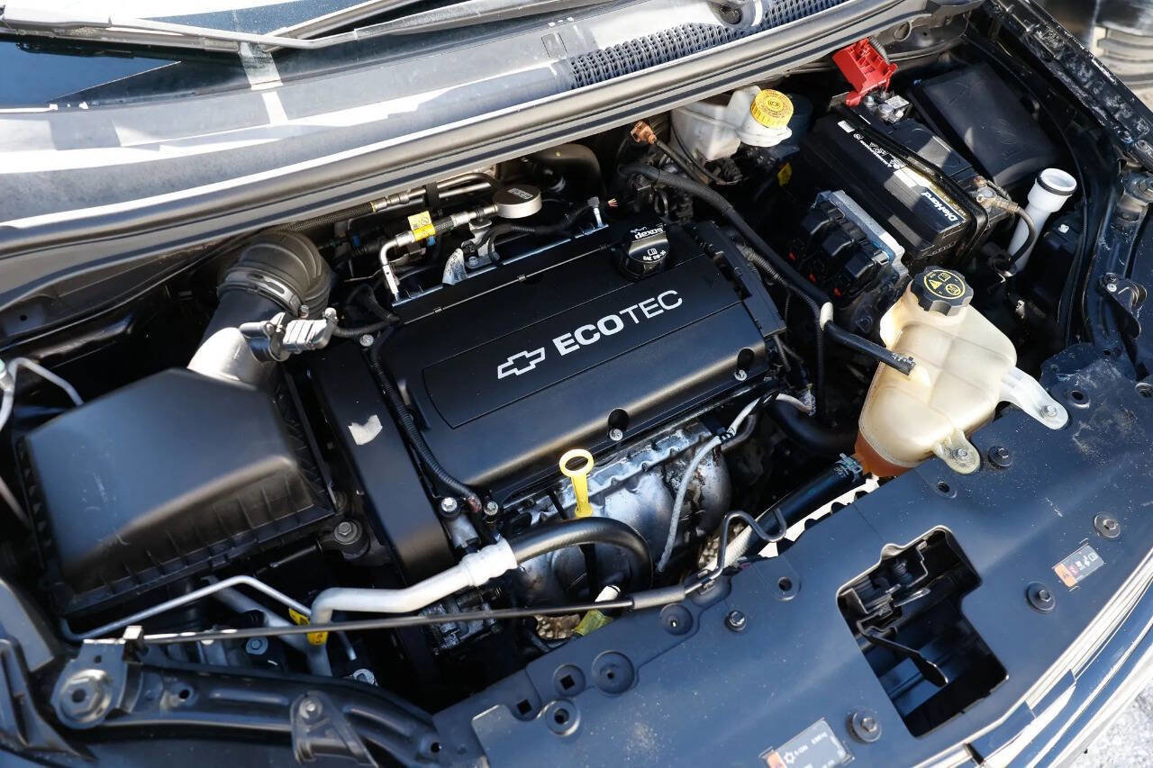 Used 2017 Chevrolet Sonic LT image 45