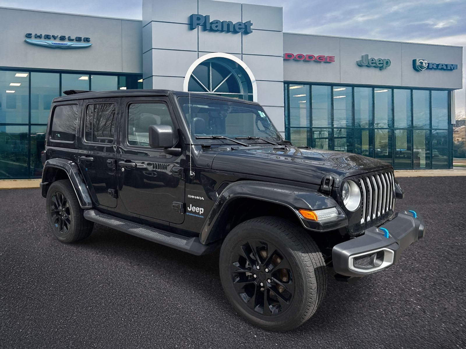 Used 2023 Jeep Wrangler Unlimited Sahara w/ Cold Weather Group