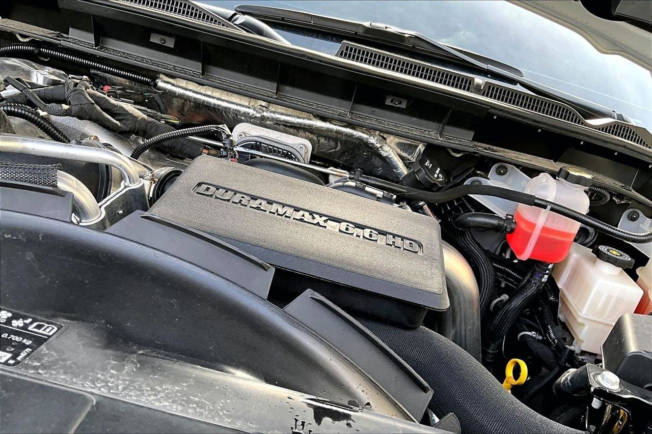 Used 2025 GMC Sierra 3500 Denali w/ Denali Reserve Package image 32