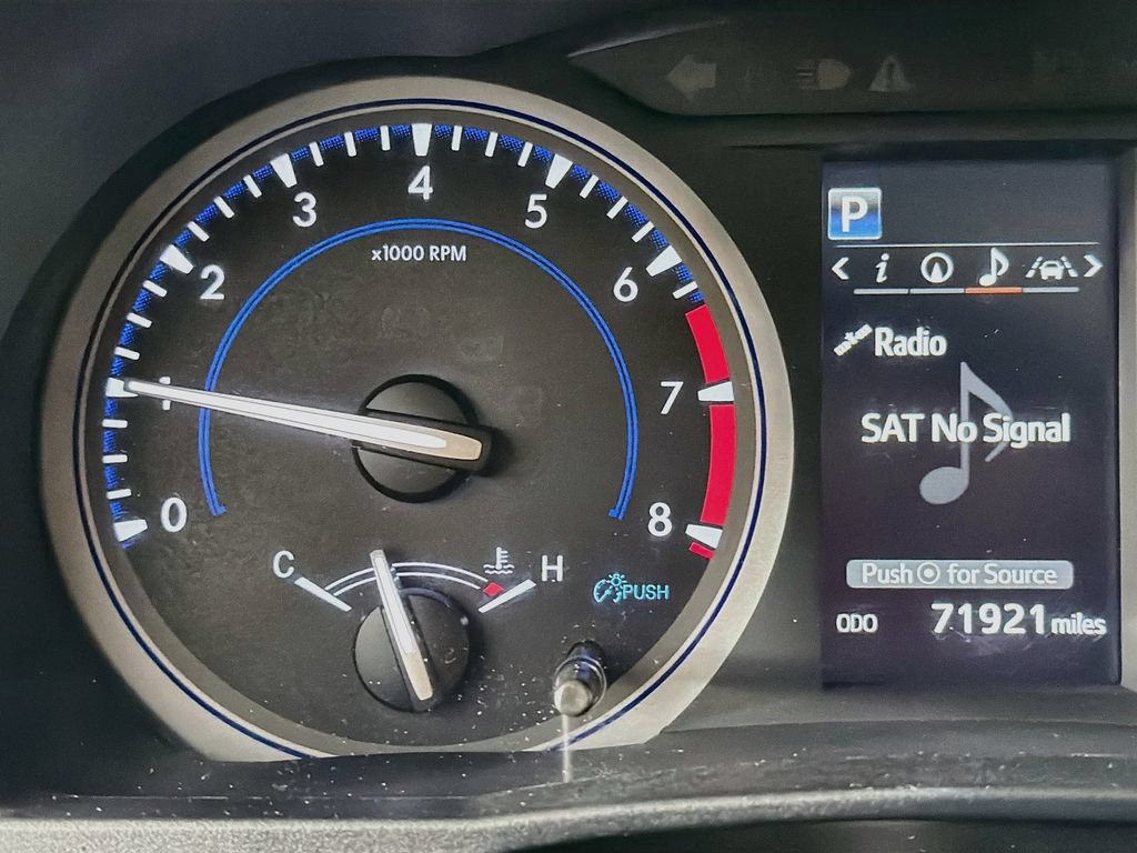 Used 2019 Toyota Highlander XLE AWD/4WD image 13