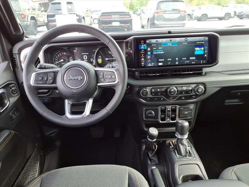 Certified 2025 Jeep Wrangler Unlimited Sahara AWD/4WD image 12