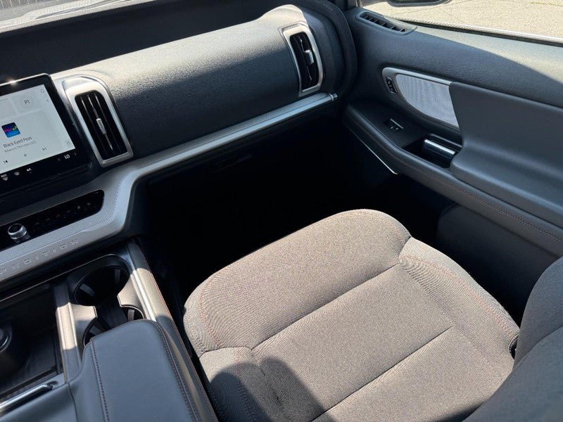 Used 2025 Ford Expedition Max Active AWD/4WD image 16
