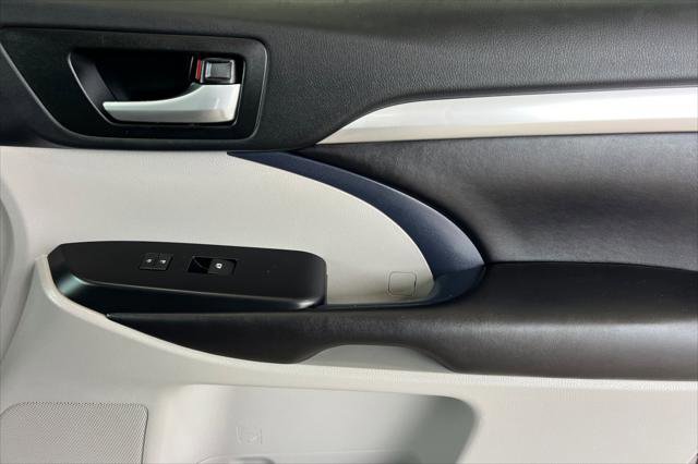 Certified 2018 Toyota Highlander XLE image 20