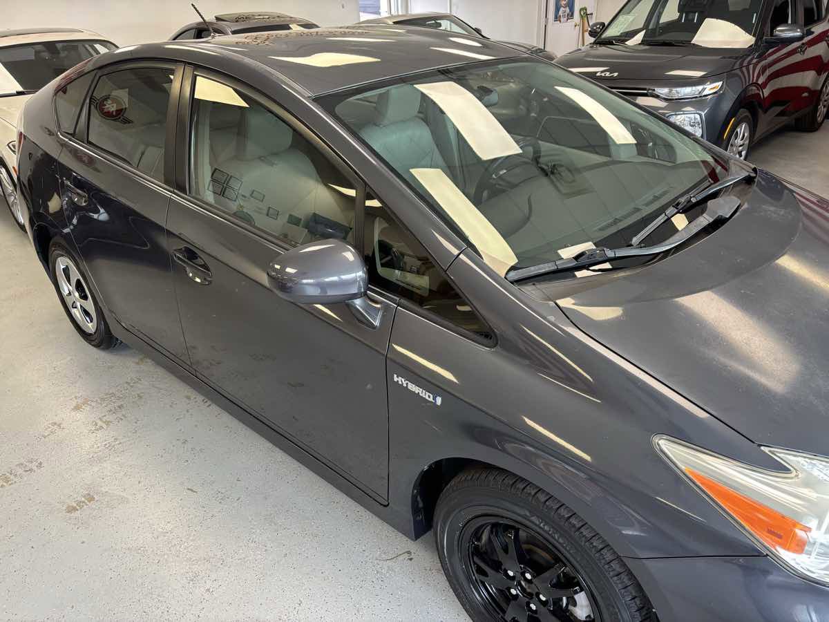 Used 2013 Toyota Prius Three FWD image 4