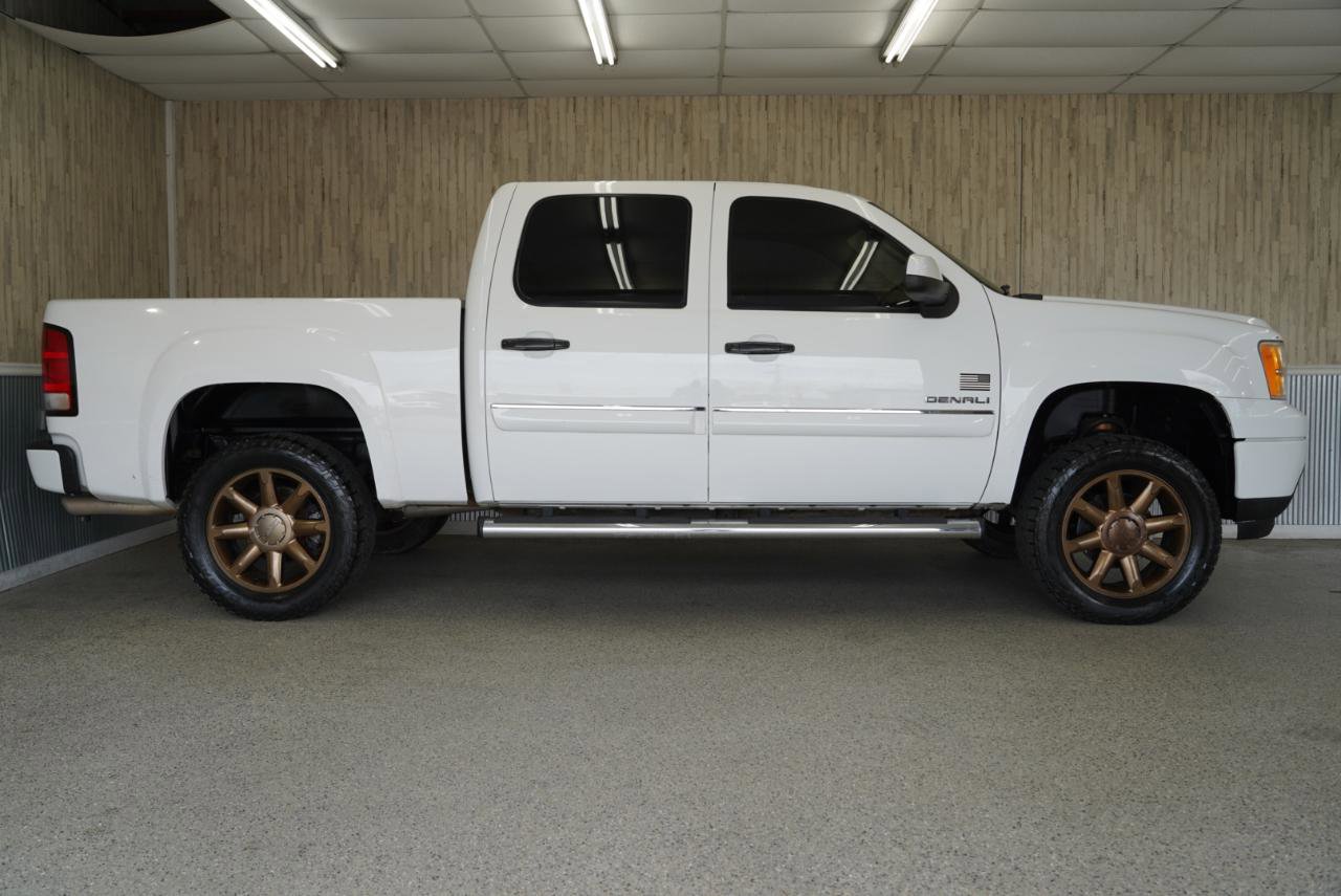 Used 2011 GMC Sierra 1500 Denali image 6