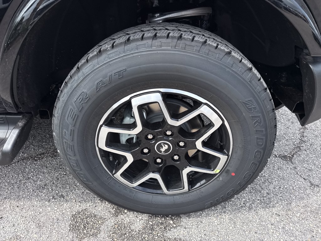 New 2026 Ford Bronco Outer Banks AWD/4WD image 11