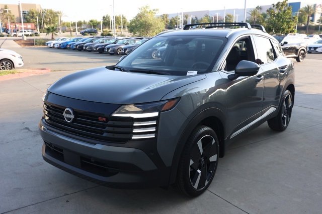 New 2025 Nissan Kicks SR image 8