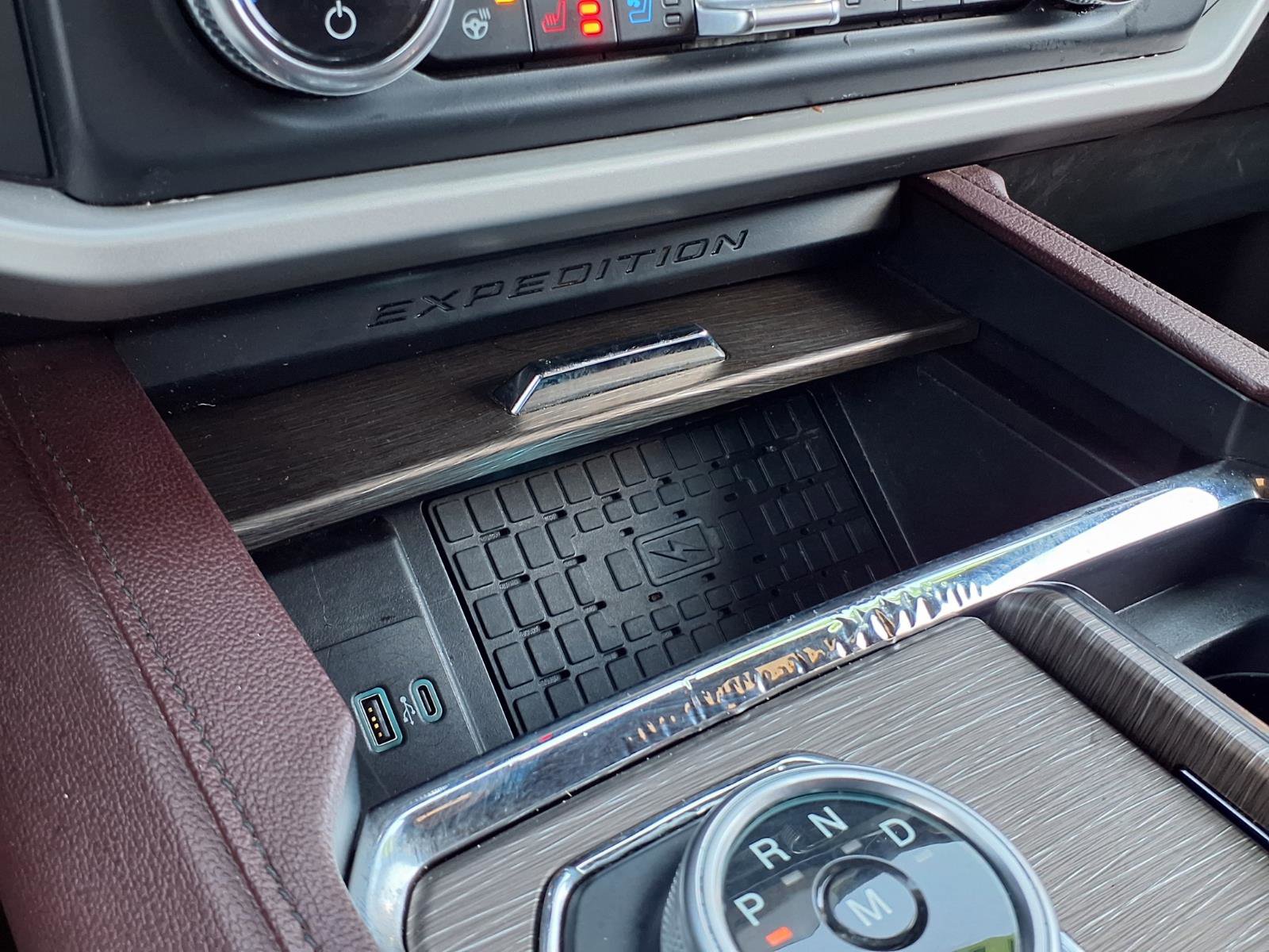 Used 2023 Ford Expedition Limited image 14