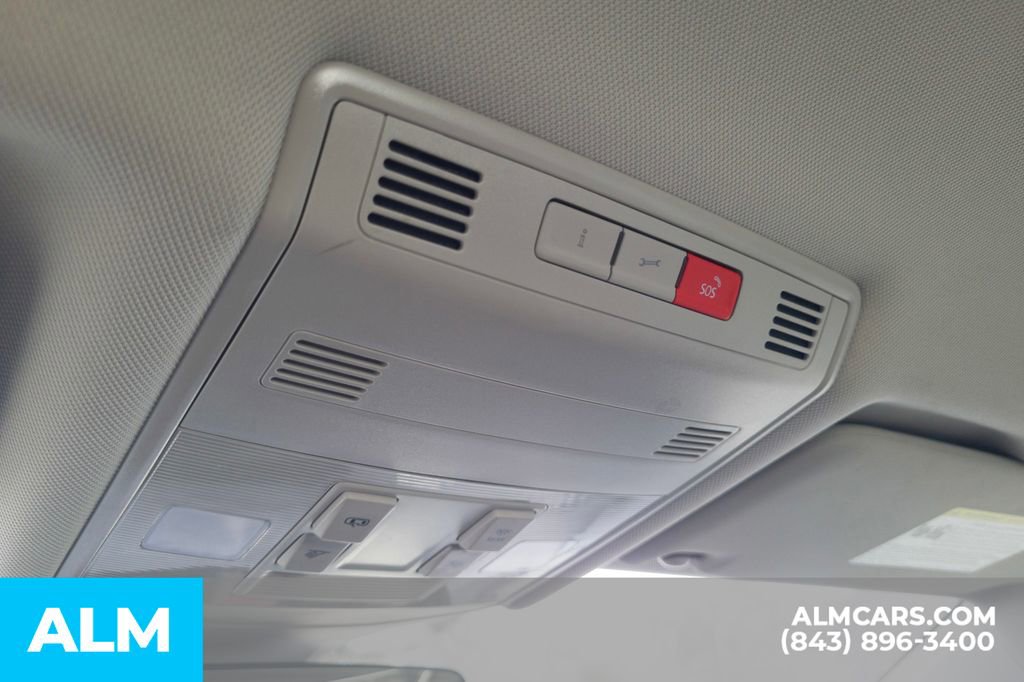 Used 2024 Volkswagen Jetta SE image 30