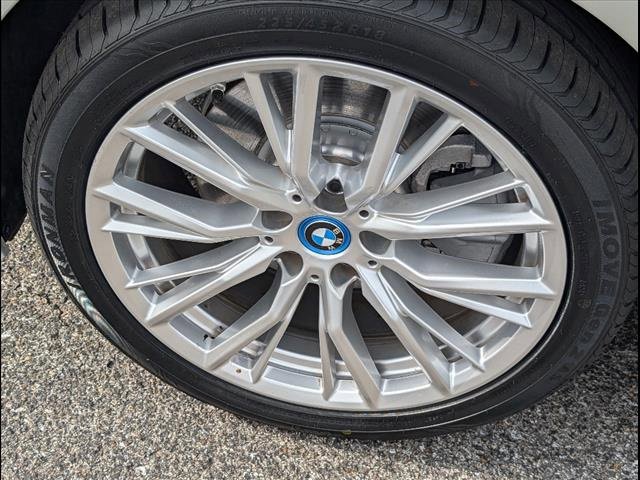 Used 2023 BMW 330e image 8