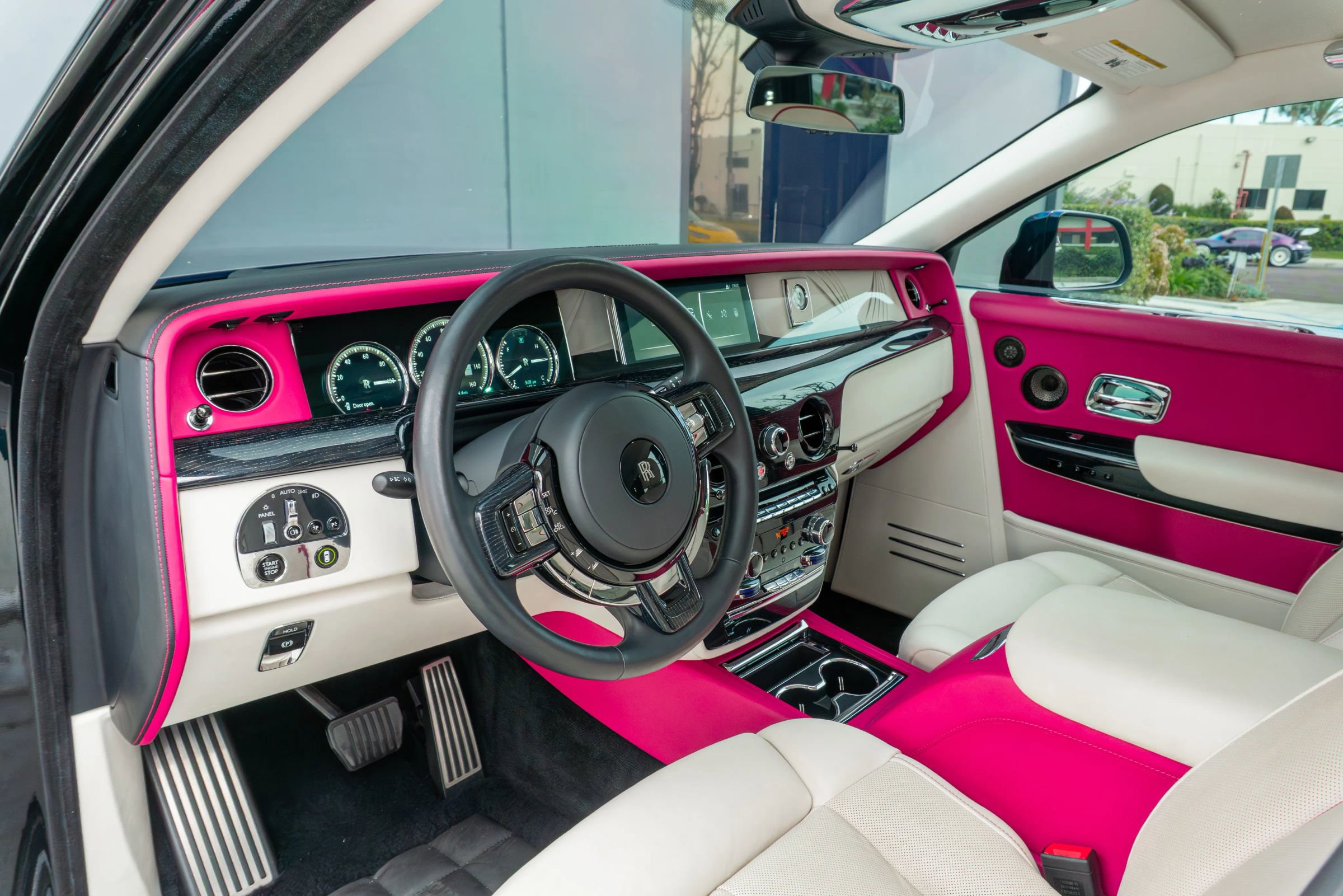 Used 2023 Rolls-Royce Phantom Sedan image 80